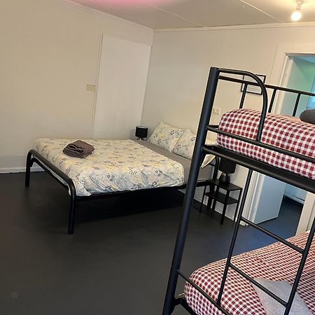 Tim'S Place Hostel Halls Gap Exterior photo