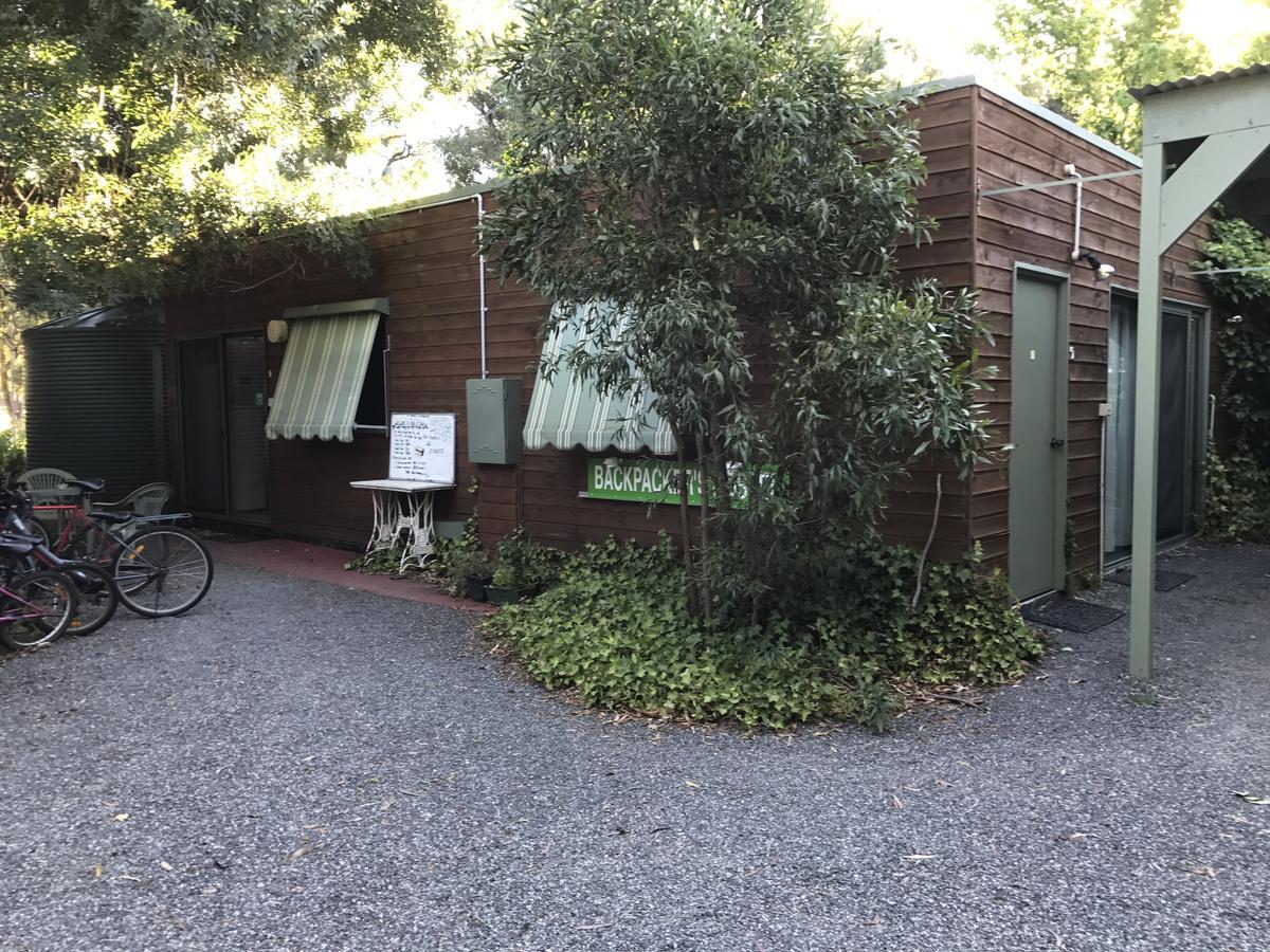Tim'S Place Hostel Halls Gap Exterior photo