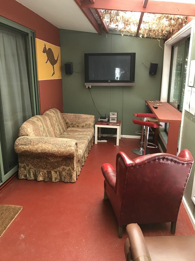 Tim'S Place Hostel Halls Gap Exterior photo