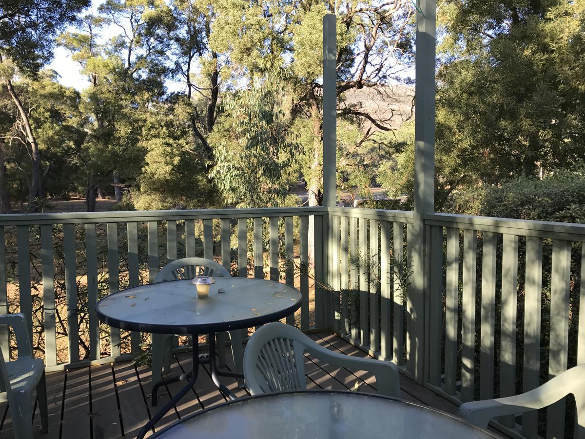 Tim'S Place Hostel Halls Gap Exterior photo